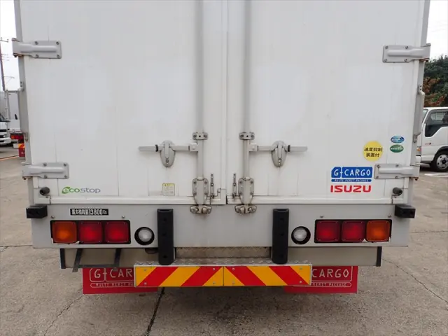 いすゞ ギガ QKG-CYJ77B(8x4)の写真5