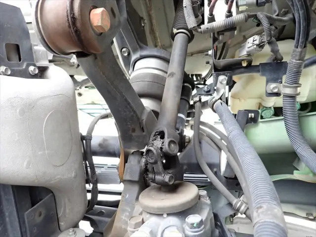 いすゞ ギガ QKG-CYJ77B(8x4)の写真38