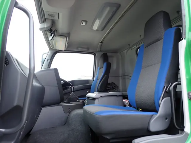 いすゞ ギガ QKG-CYJ77B(8x4)の写真40