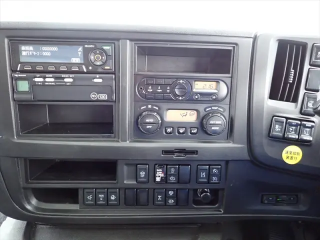 いすゞ ギガ QKG-CYJ77B(8x4)の写真46