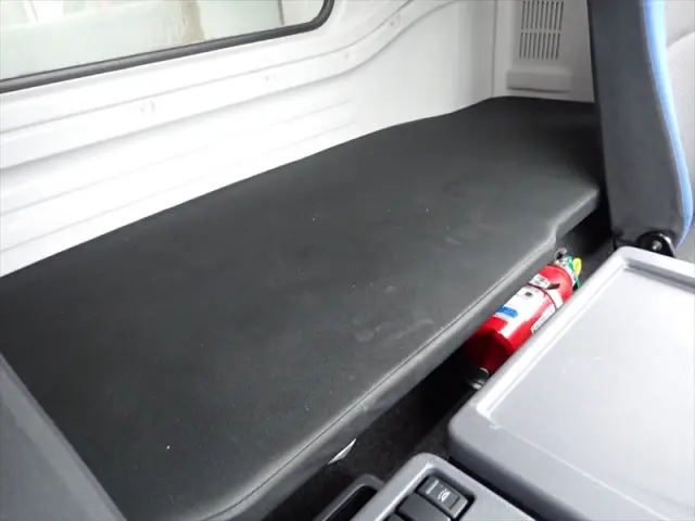 いすゞ ギガ QKG-CYJ77B(8x4)の写真48