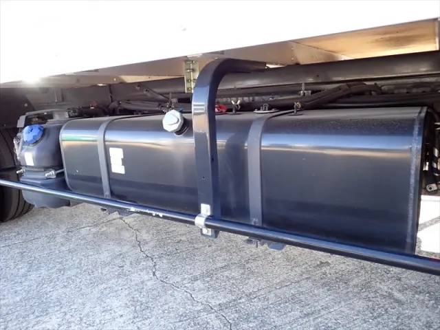 いすゞ エルフ 2RG-NLR88AN(2WD)の写真26