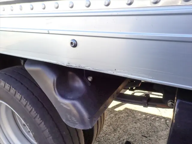 いすゞ エルフ 2RG-NLR88AN(2WD)の写真33