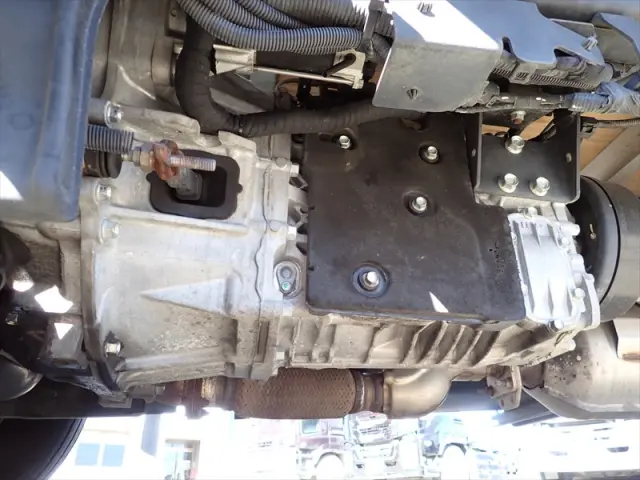 いすゞ エルフ 2RG-NLR88AN(2WD)の写真39