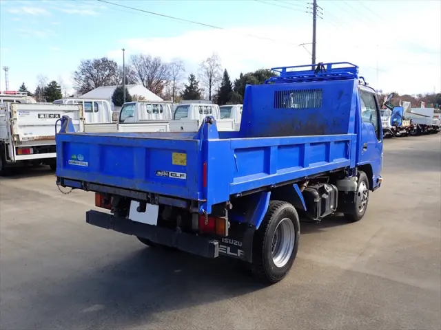 いすゞ エルフ TPG-NKR85AD(2WD)の写真2