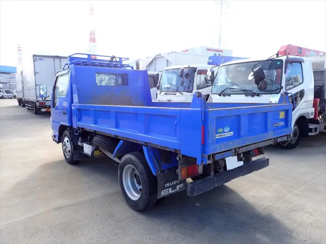 いすゞ エルフ TPG-NKR85AD(2WD)の写真4