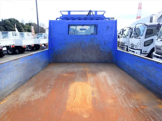 いすゞ エルフ TPG-NKR85AD(2WD)の写真6