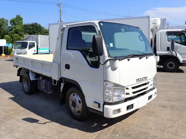 いすゞ エルフ TPG-NJR85AD(2WD)の写真3