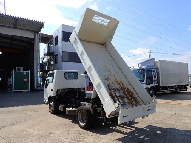 いすゞ エルフ TPG-NJR85AD(2WD)の写真9