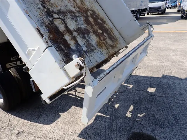 いすゞ エルフ TPG-NJR85AD(2WD)の写真11