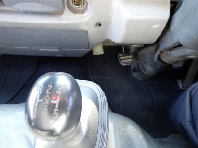 いすゞ エルフ TPG-NJR85AD(2WD)の写真46