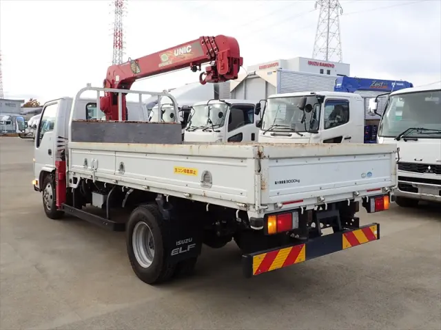 いすゞ エルフ TPG-NKR85R(2WD)の写真4