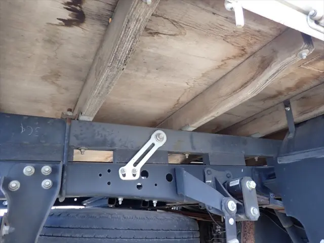 いすゞ エルフ TPG-NKR85R(2WD)の写真11