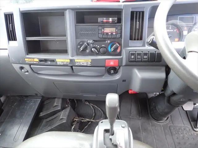 いすゞ エルフ TPG-NKR85R(2WD)の写真27