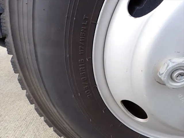 いすゞ エルフ TPG-NKR85R(2WD)の写真43