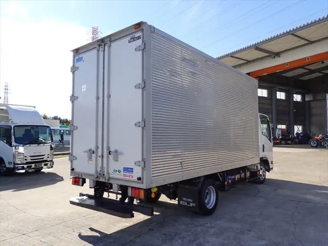 いすゞ エルフ 2RG-NLR88AN(2WD)の写真2