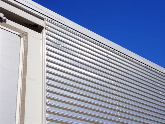 いすゞ エルフ 2RG-NLR88AN(2WD)の写真13