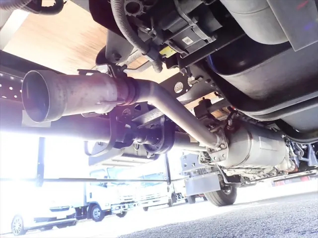 いすゞ エルフ 2RG-NLR88AN(2WD)の写真24