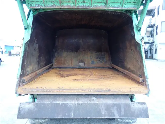 いすゞ エルフ SKG-NPR85YN(2WD)の写真11