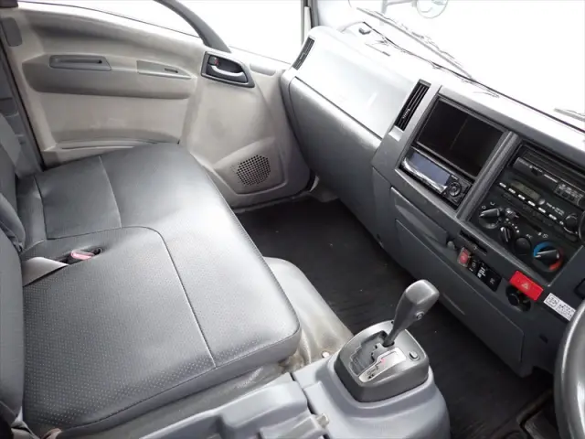 いすゞ エルフ SKG-NPR85YN(2WD)の写真47