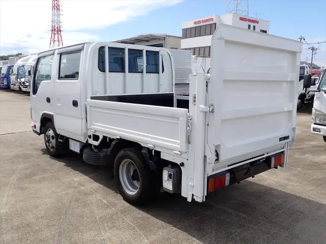 いすゞ エルフ TRG-NJR85A(2WD)の写真4