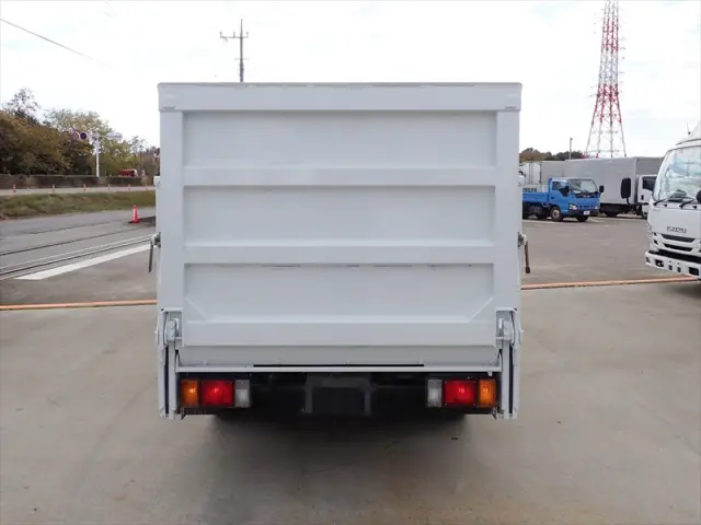 いすゞ エルフ TRG-NJR85Aの写真5