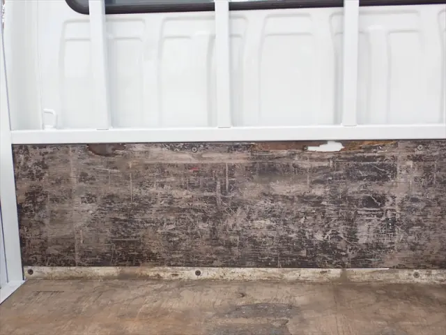 いすゞ エルフ TRG-NJR85Aの写真12