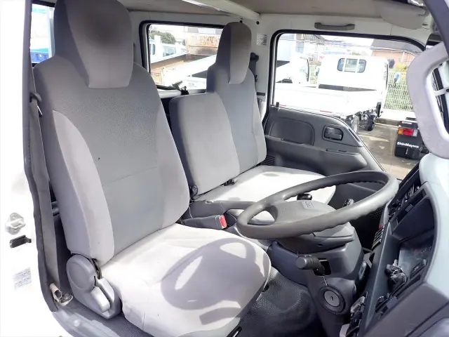 いすゞ エルフ TRG-NJR85A(2WD)の写真21