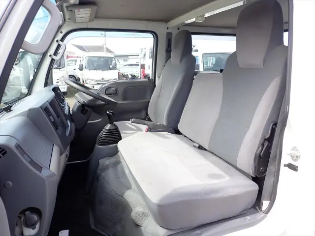 いすゞ エルフ TRG-NJR85A(2WD)の写真22