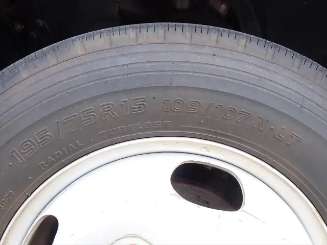 いすゞ エルフ TRG-NJR85A(2WD)の写真35