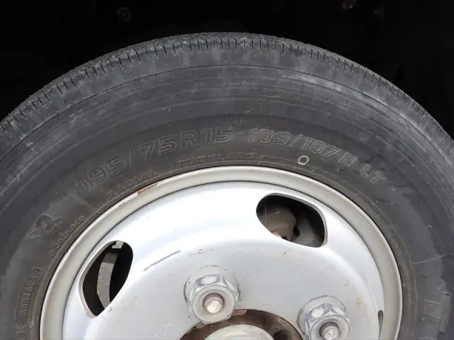 いすゞ エルフ TRG-NJR85Aの写真39