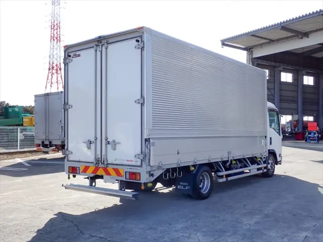 いすゞ エルフ TRG-NPR85AN(2WD)の写真2