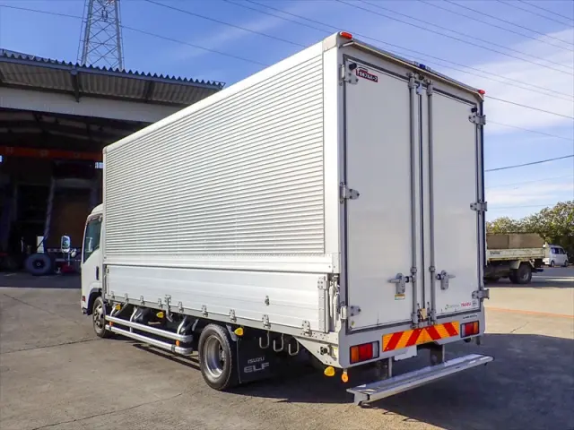 いすゞ エルフ TRG-NPR85AN(2WD)の写真4