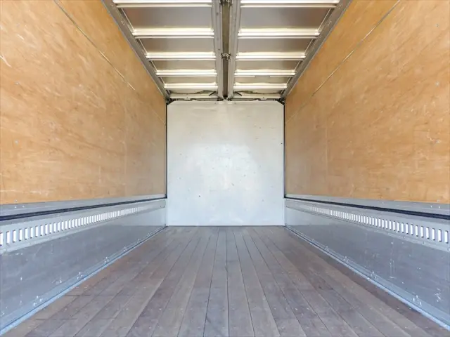 いすゞ エルフ TRG-NPR85AN(2WD)の写真7