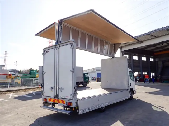 いすゞ エルフ TRG-NPR85AN(2WD)の写真10