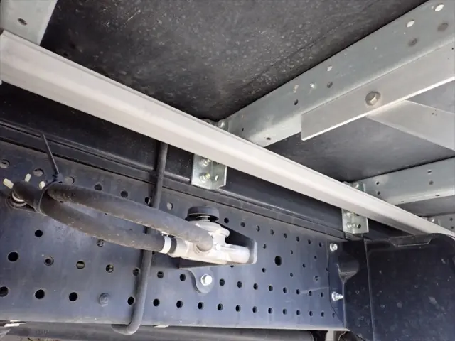 いすゞ エルフ TRG-NPR85AN(2WD)の写真24