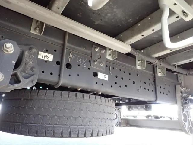 いすゞ エルフ TRG-NPR85AN(2WD)の写真25