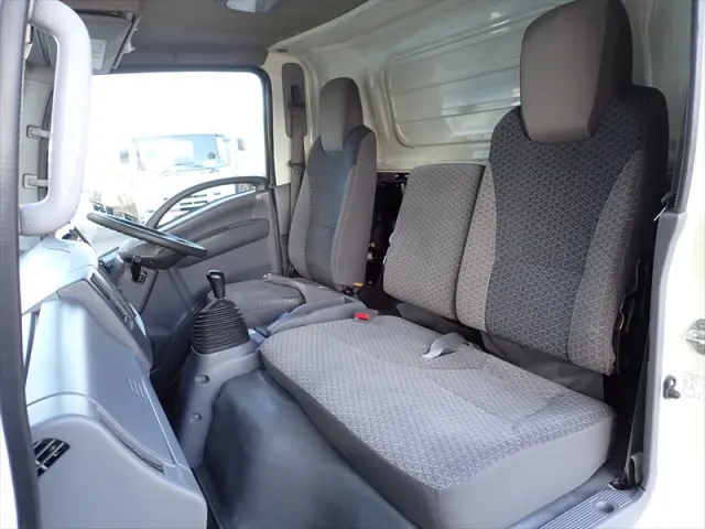 いすゞ エルフ TRG-NPR85AN(2WD)の写真43