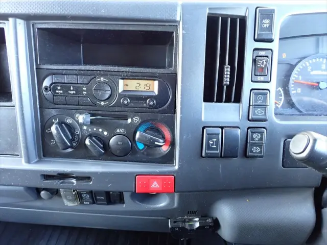 いすゞ エルフ TRG-NPR85AN(2WD)の写真46