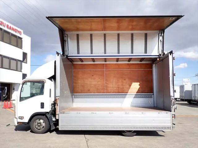 いすゞ エルフ TRG-NPR85AN(2WD)の写真9