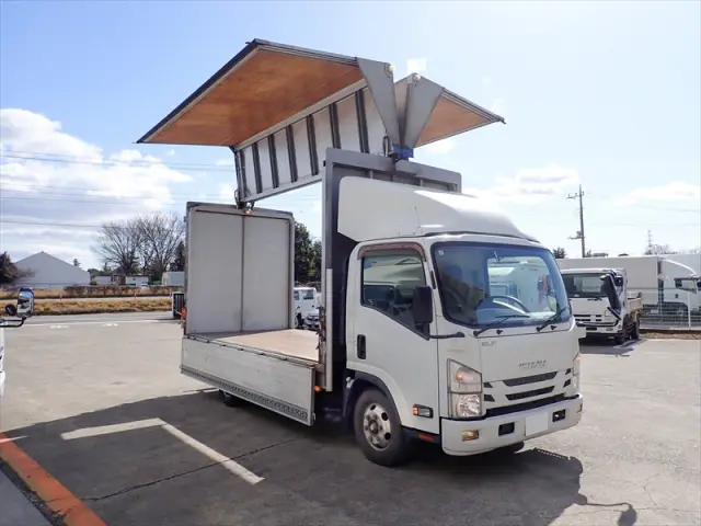 いすゞ エルフ TRG-NPR85AN(2WD)の写真12