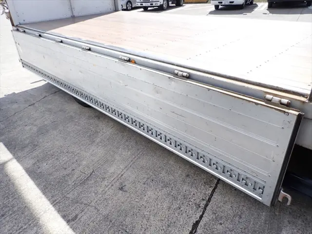 いすゞ エルフ TRG-NPR85AN(2WD)の写真16