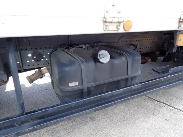 いすゞ エルフ TRG-NPR85AN(2WD)の写真26