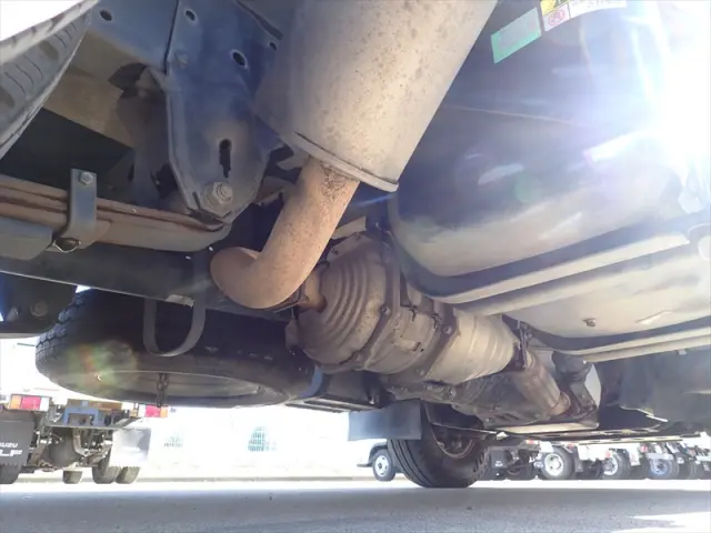 いすゞ エルフ SKG-NJR85A(2WD)の写真12