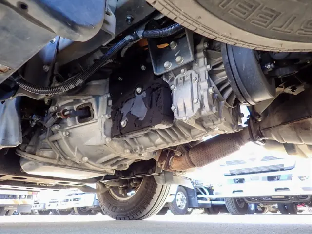 いすゞ エルフ SKG-NJR85A(2WD)の写真17