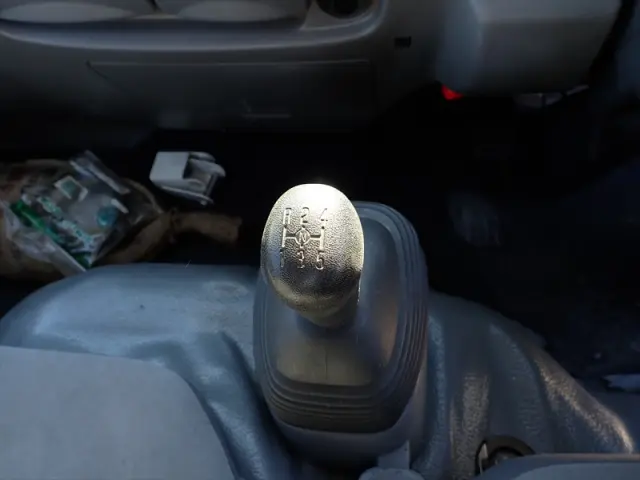 いすゞ エルフ SKG-NJR85A(2WD)の写真25