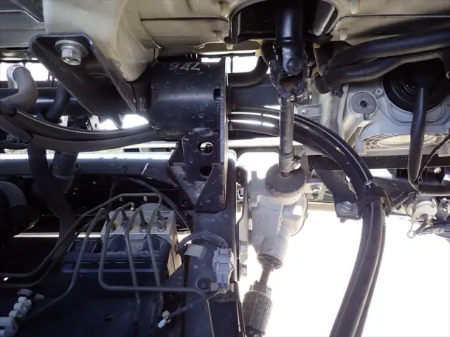 いすゞ エルフ SKG-NJR85A(2WD)の写真32