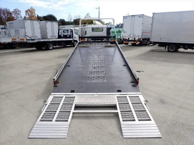 いすゞ エルフ TRG-NPR85AN(2WD)の写真10