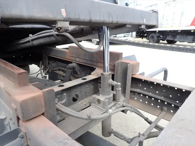 いすゞ エルフ TRG-NPR85AN(2WD)の写真15