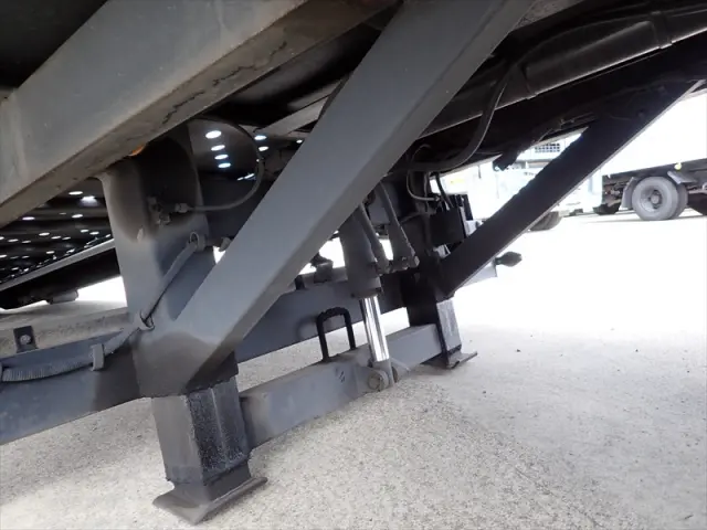 いすゞ エルフ TRG-NPR85AN(2WD)の写真16